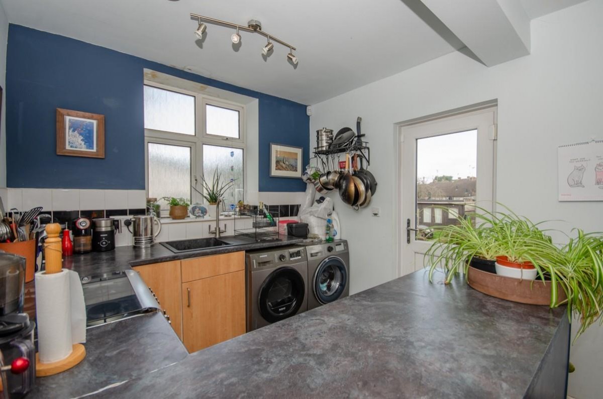 Northcote Road, Mnagotsfield, Bristol, BS16 6AR