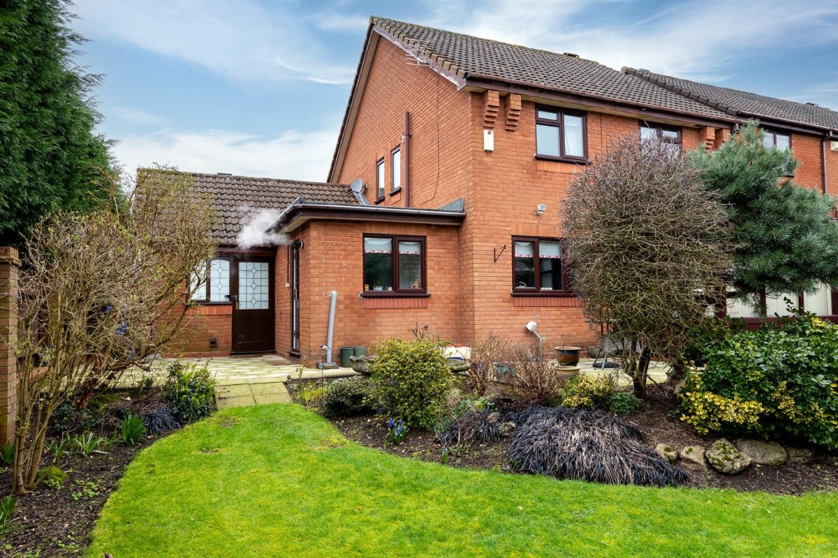 Tamar Drive, Woodsetton, DY3