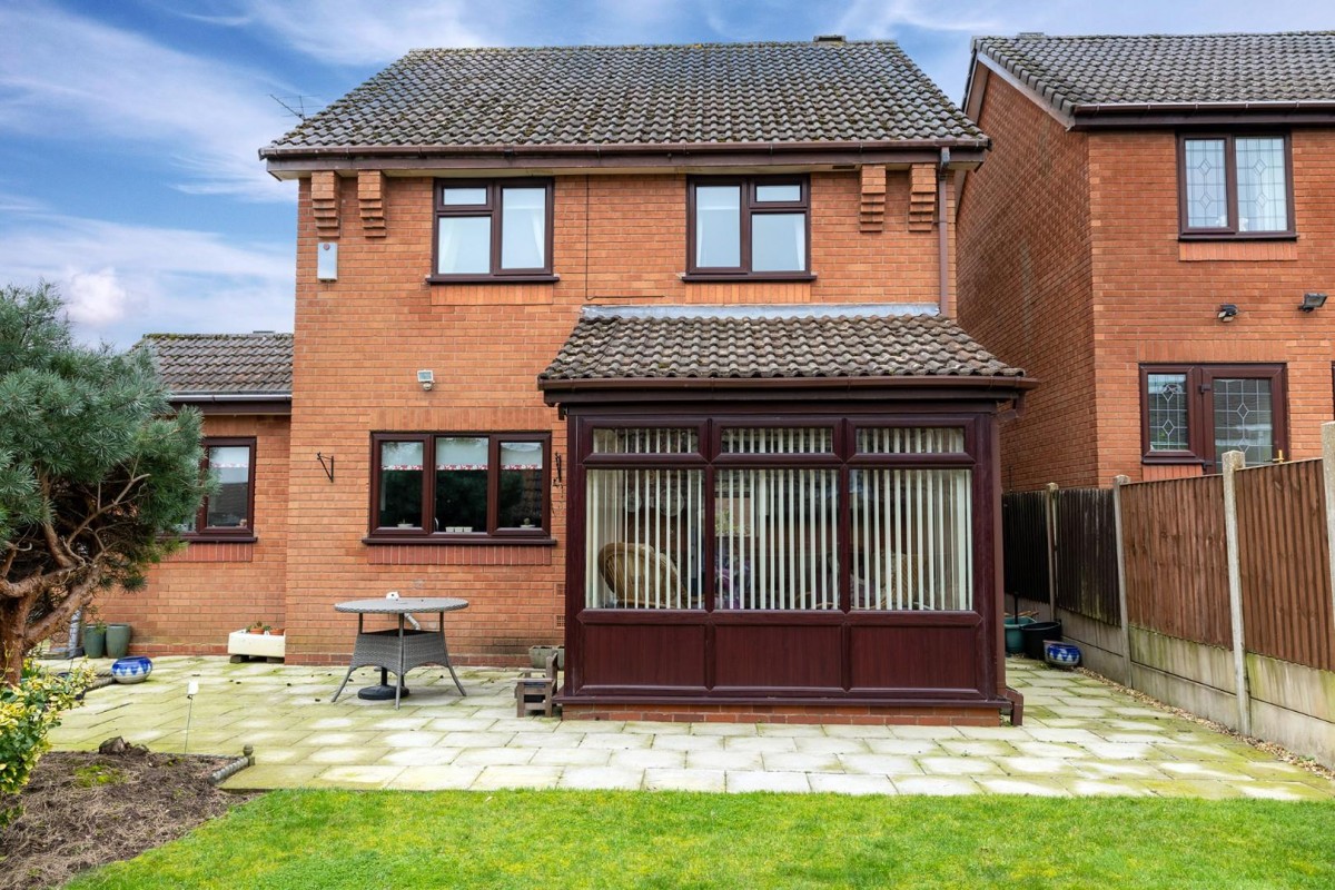 Tamar Drive, Woodsetton, DY3