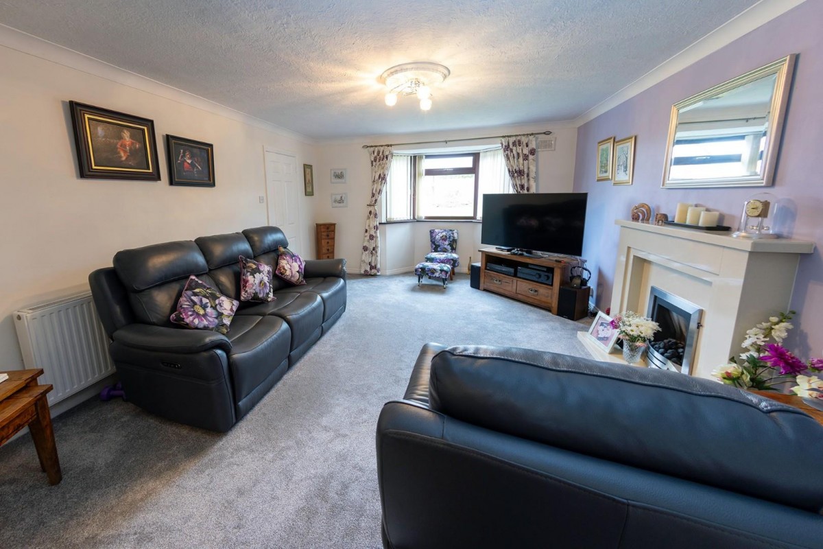 Tamar Drive, Woodsetton, DY3