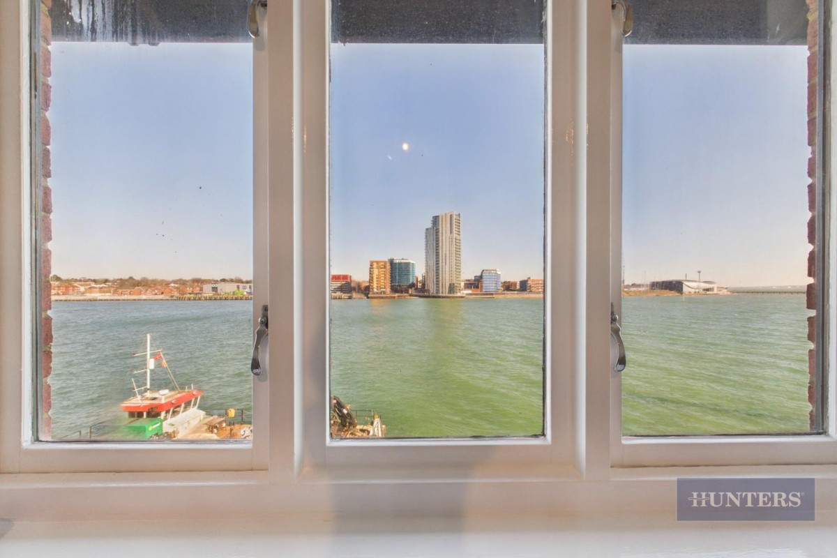 Calshot Court, Ocean Village, SO14