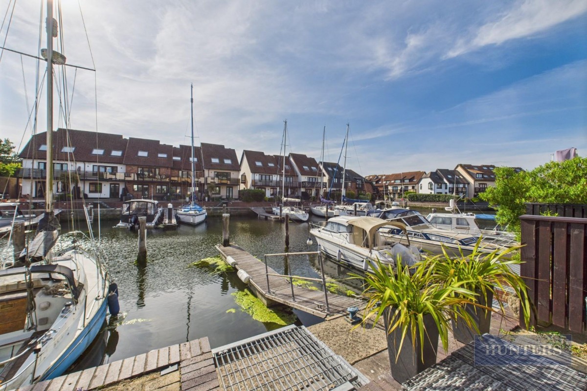 Endeavour Way, Hythe, Southampton