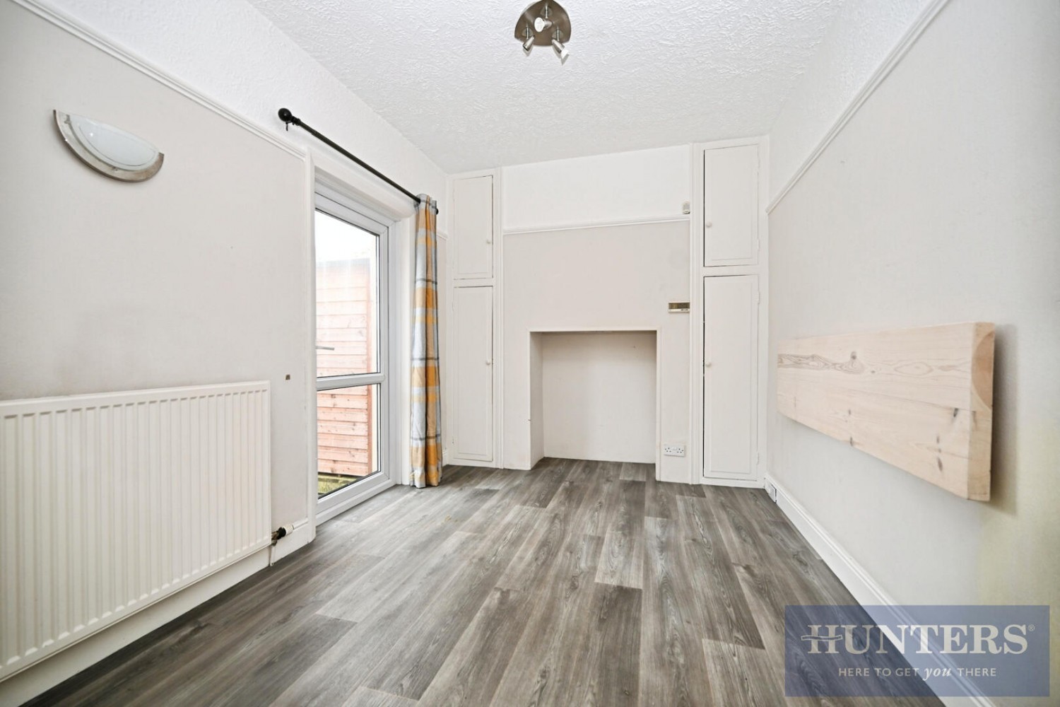 Apperley Road, Apperley Bridge