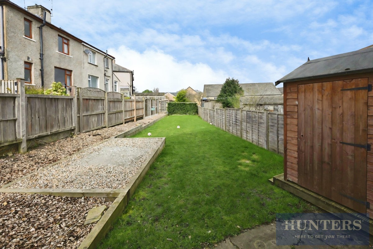 Apperley Road, Apperley Bridge