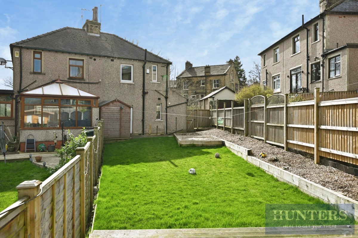 Apperley Road, Apperley Bridge