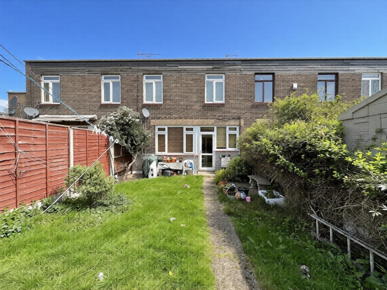 Farman Grove, Northolt