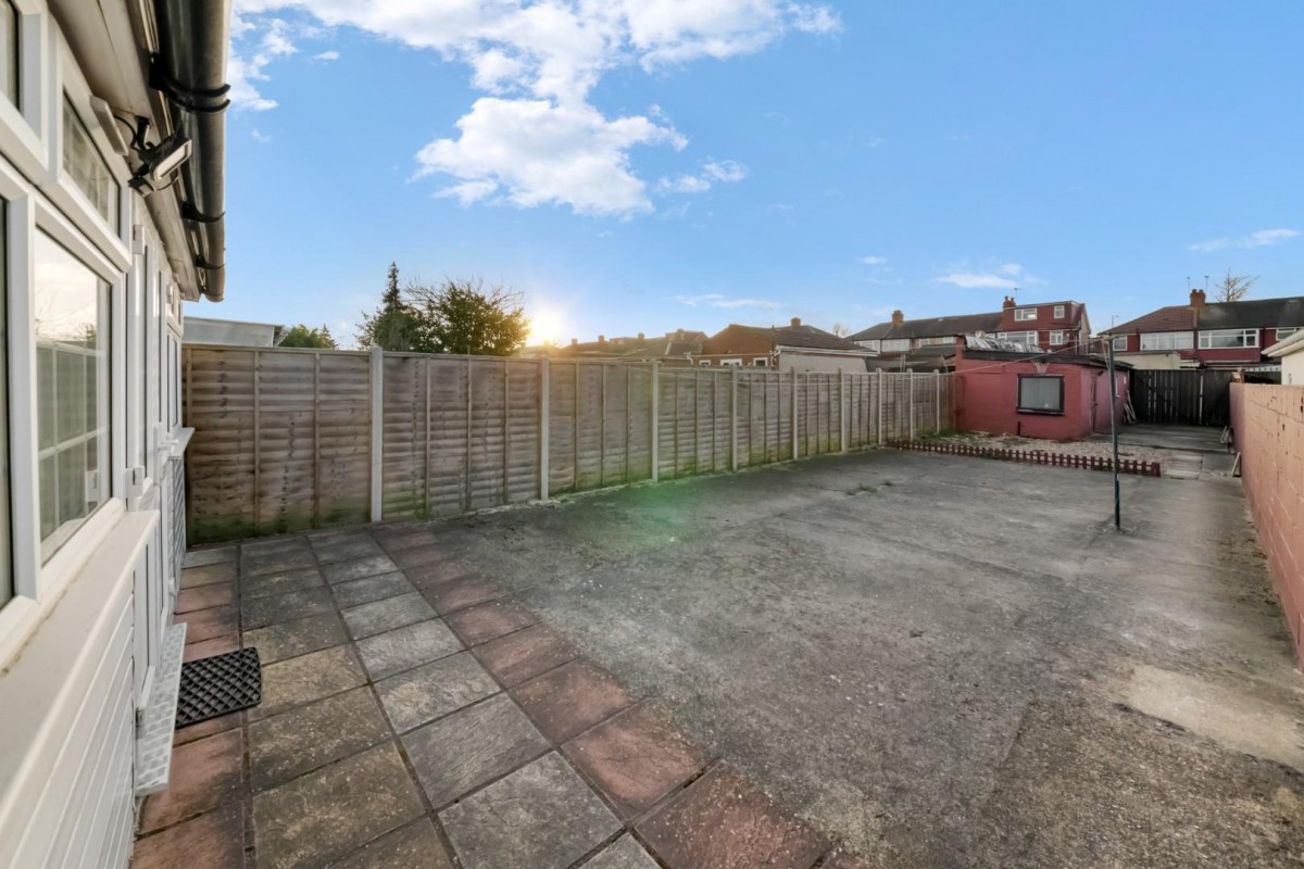 Whittington Avenue, Hayes