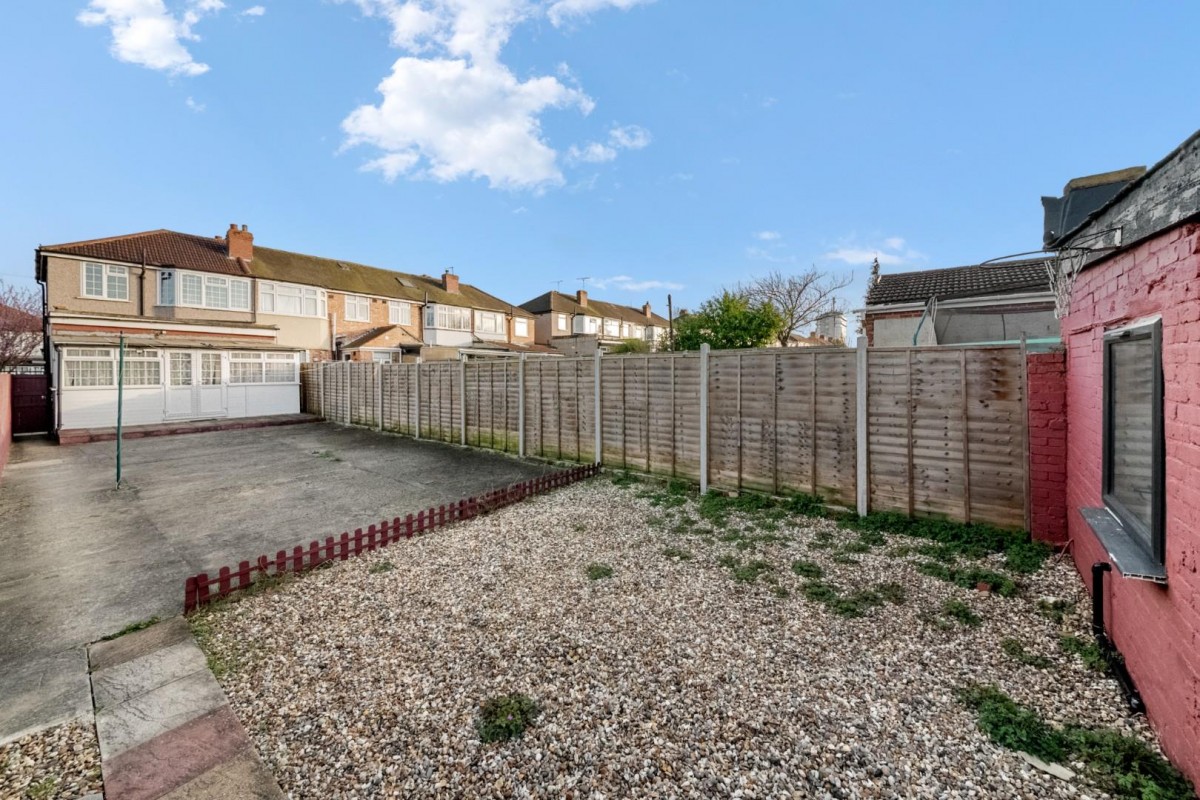 Whittington Avenue, Hayes