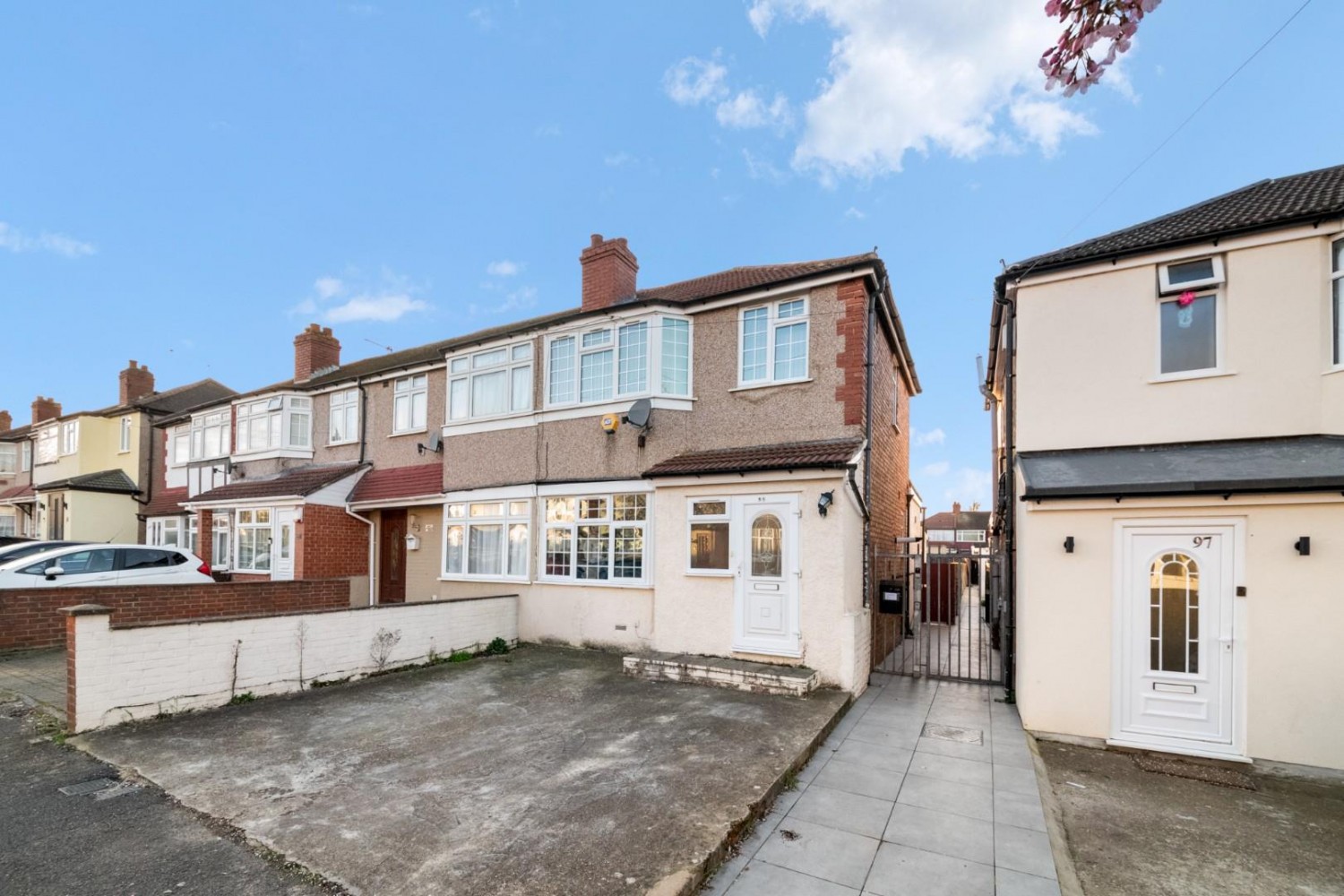 Whittington Avenue, Hayes