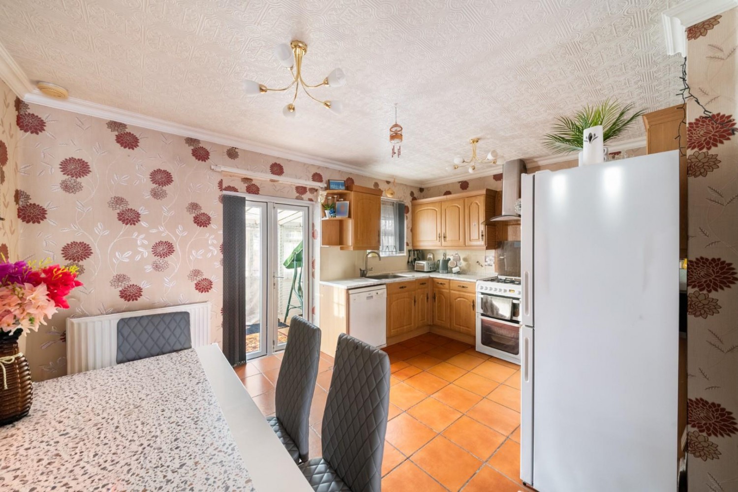 Whittington Avenue, Hayes