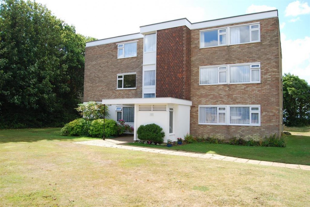 Beacon Drive, Highcliffe, Christchurch, BH23 5DH