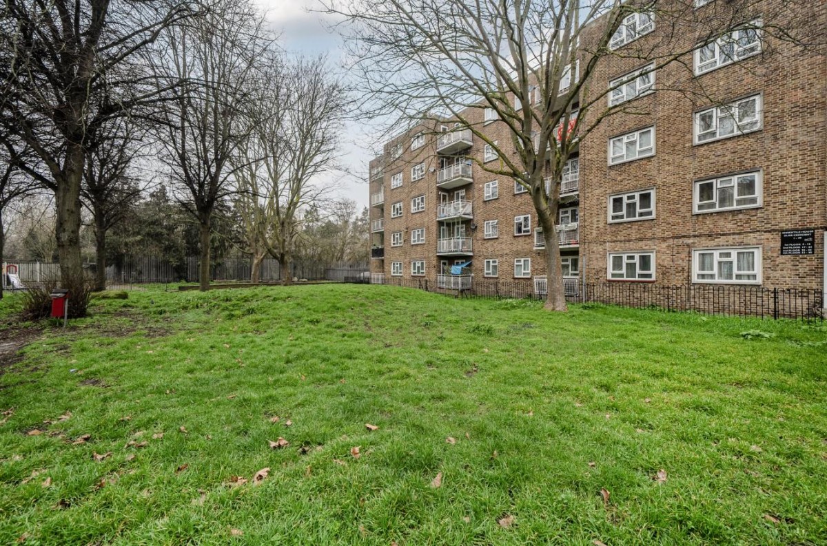 Bissextile House, Bliss Crescent, London, SE13 7RH