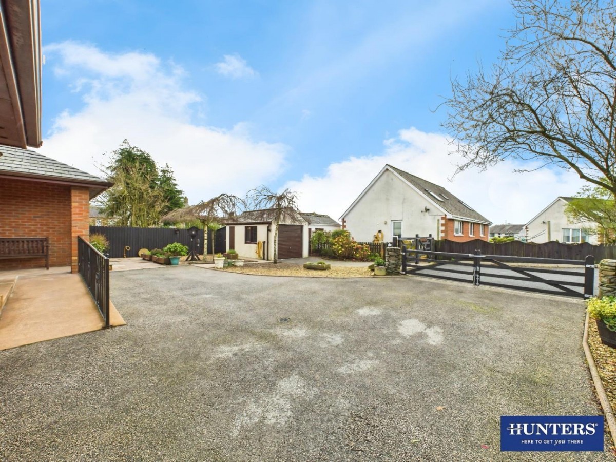 The Swallows, 4 Holmlea, Ashyards Road, Eaglesfield, Lockerbie, DG11