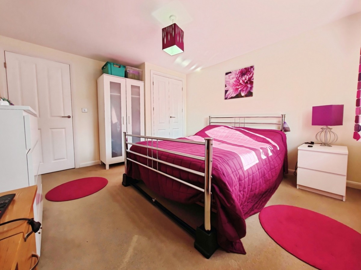 Potter Crescent, Wokingham