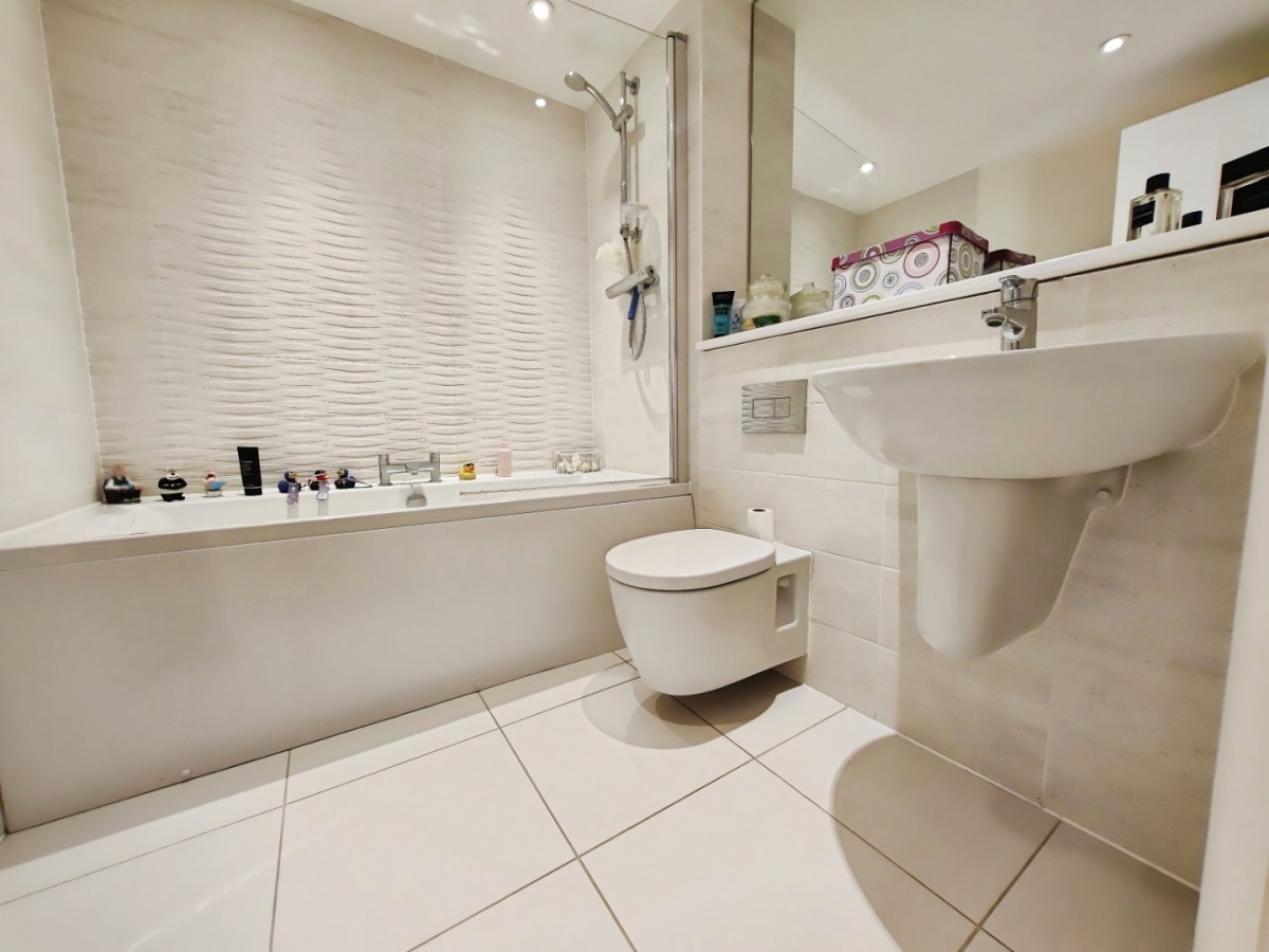 Potter Crescent, Wokingham