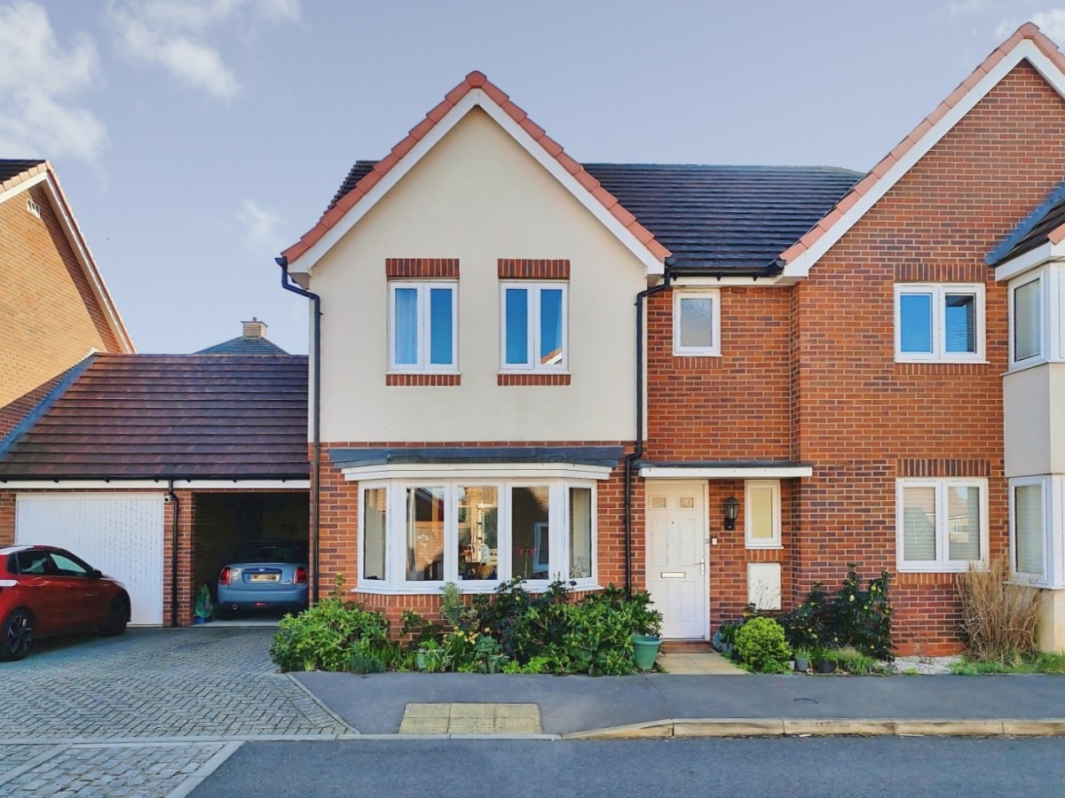 Potter Crescent, Wokingham