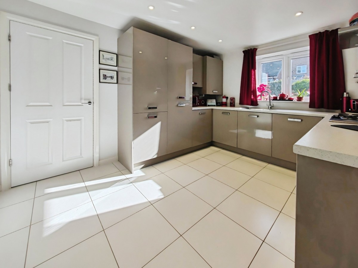 Potter Crescent, Wokingham