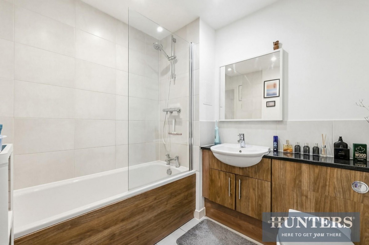 Ealing Road, Brentford, Middlesex, TW8 0GB