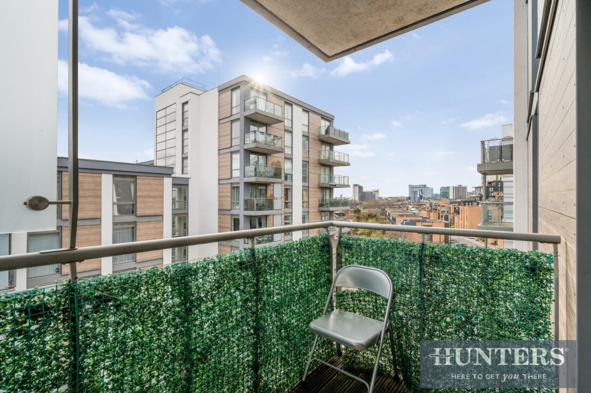 Ealing Road, Brentford, Middlesex, TW8 0GB