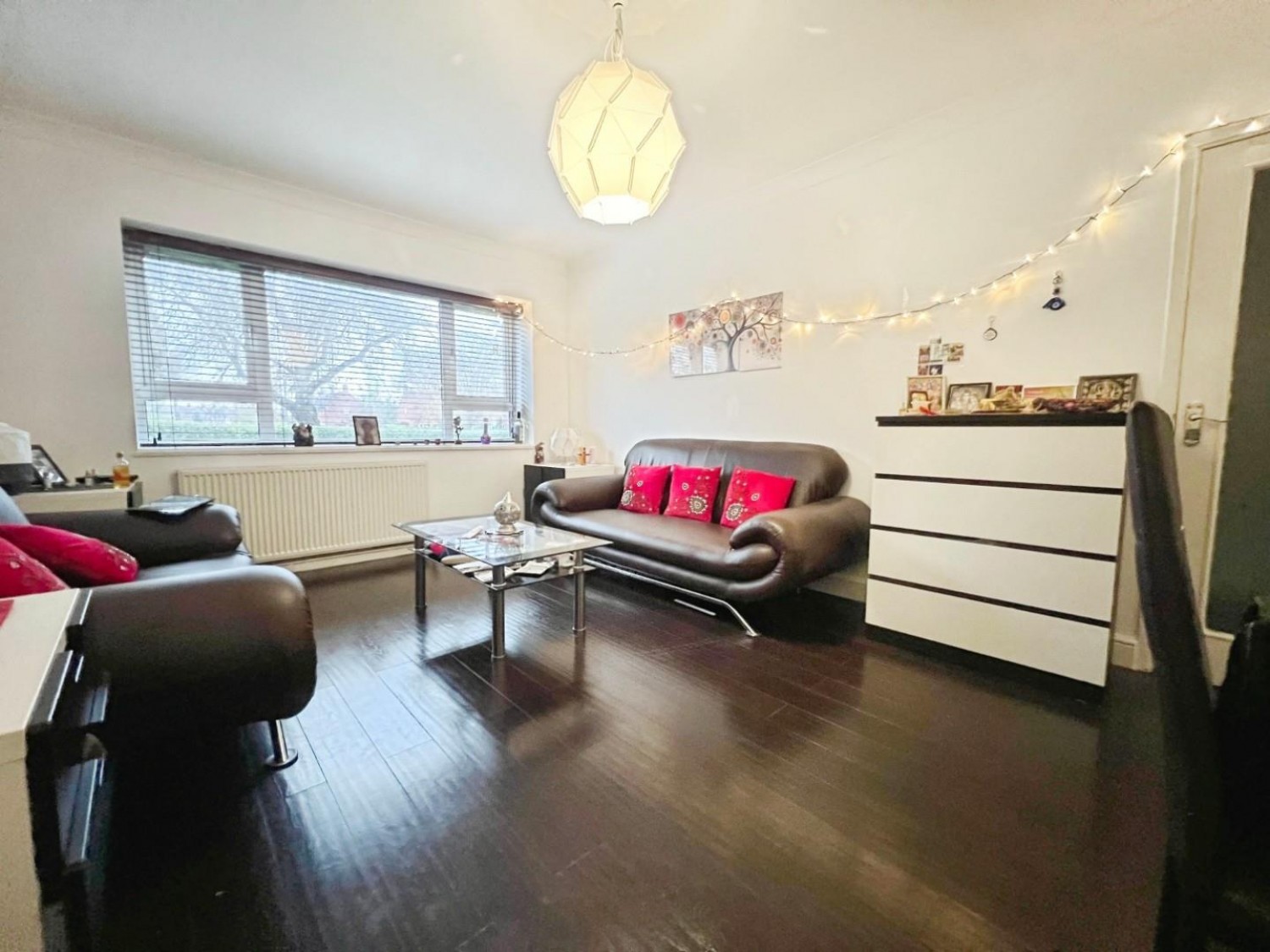 Renfrew Road, Hounslow