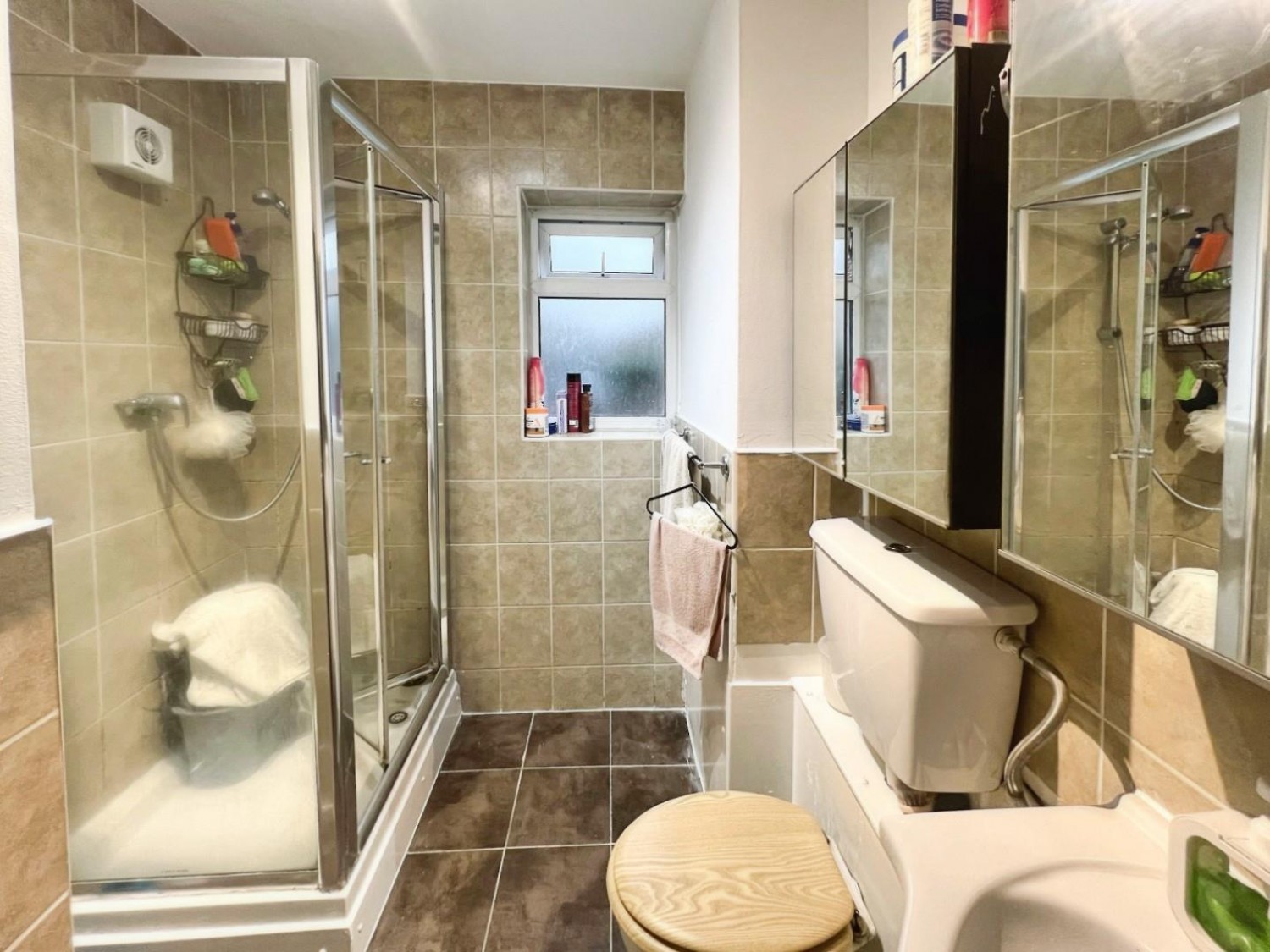 Renfrew Road, Hounslow