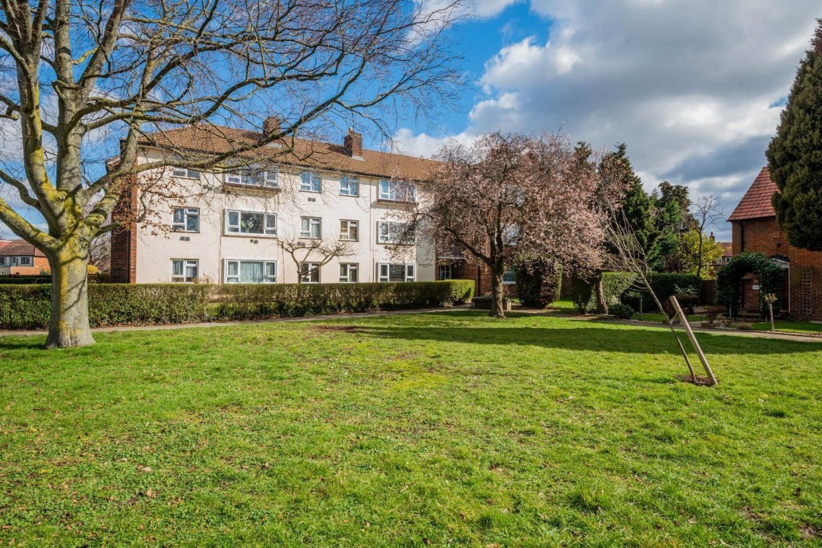 Renfrew Road, Hounslow