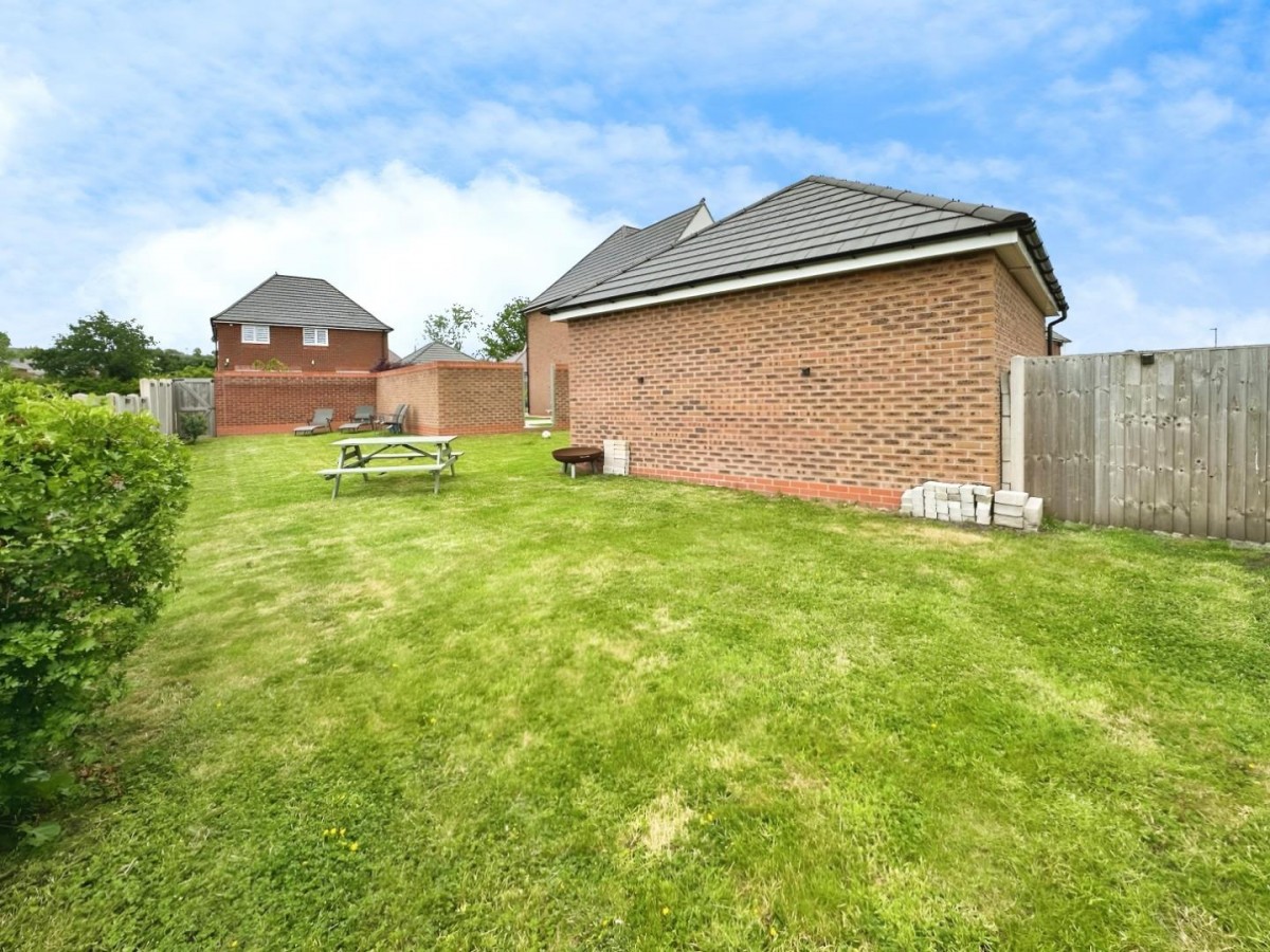 Parr Brook Gardens, Worsley, Manchester