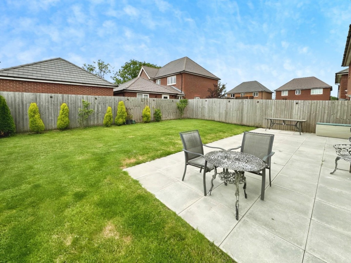 Parr Brook Gardens, Worsley, Manchester