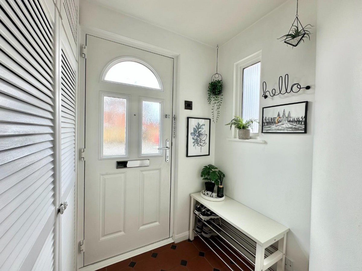 Lothian Avenue, Hayes, Middlesex, UB4 0EG