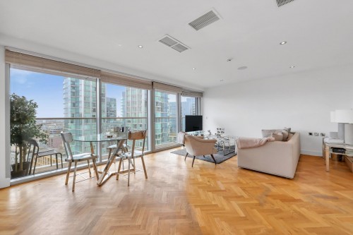 Commercial Road, Aldgate East, E1