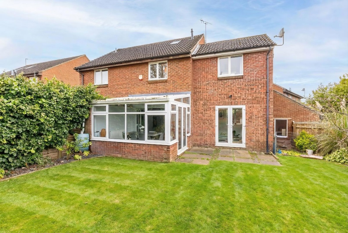 Gwynne Close, Tring, HP23 5EN