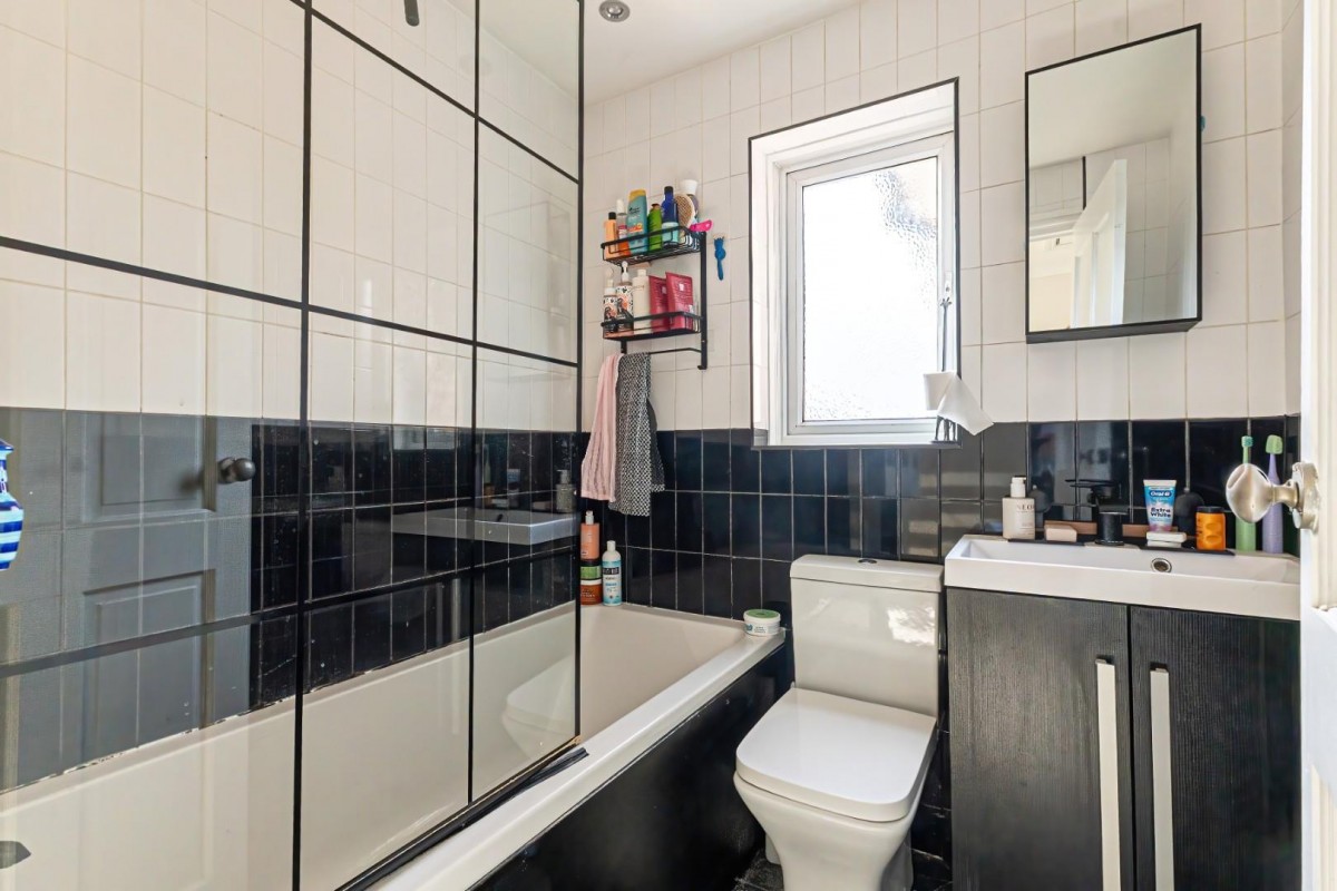 Gwynne Close, Tring, HP23 5EN