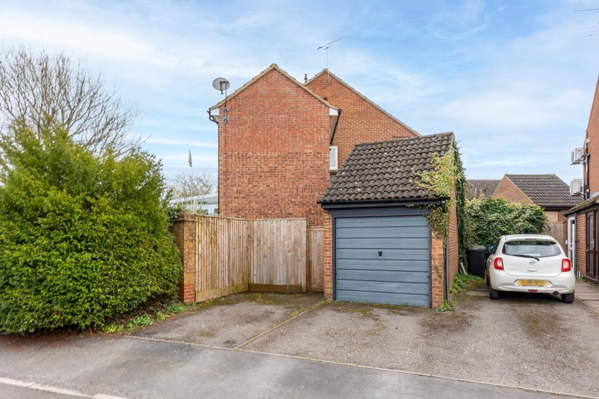 Gwynne Close, Tring, HP23 5EN