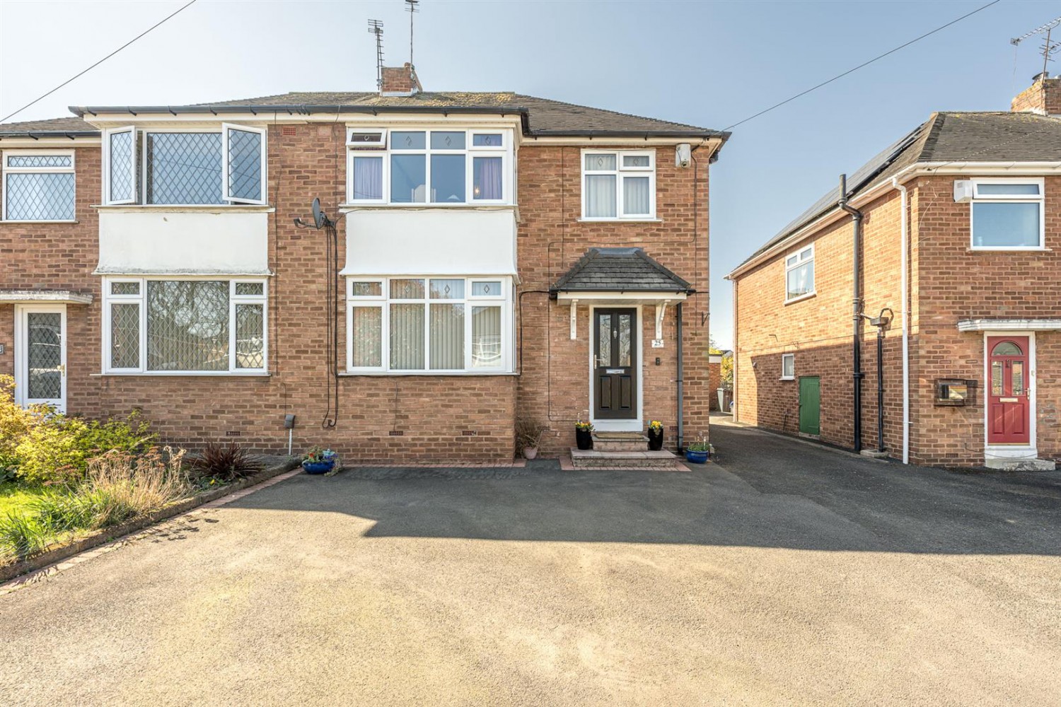 Court Crescent, Kingswinford, DY6 9RJ