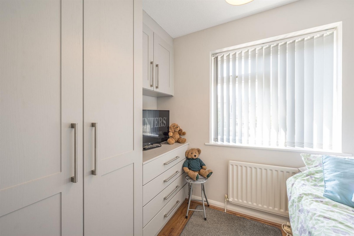 Court Crescent, Kingswinford, DY6 9RJ