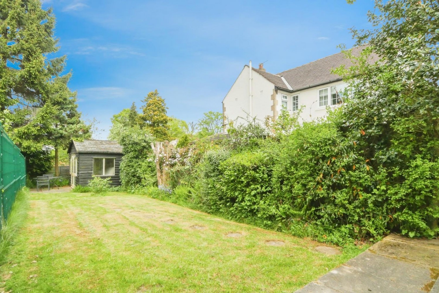 Woodhall Park Grove, Woodhall, LS28 7HB