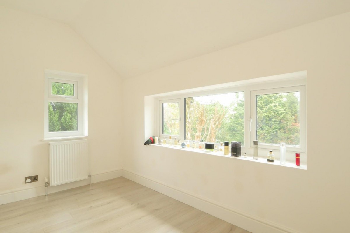 Woodhall Park Grove, Woodhall, LS28 7HB