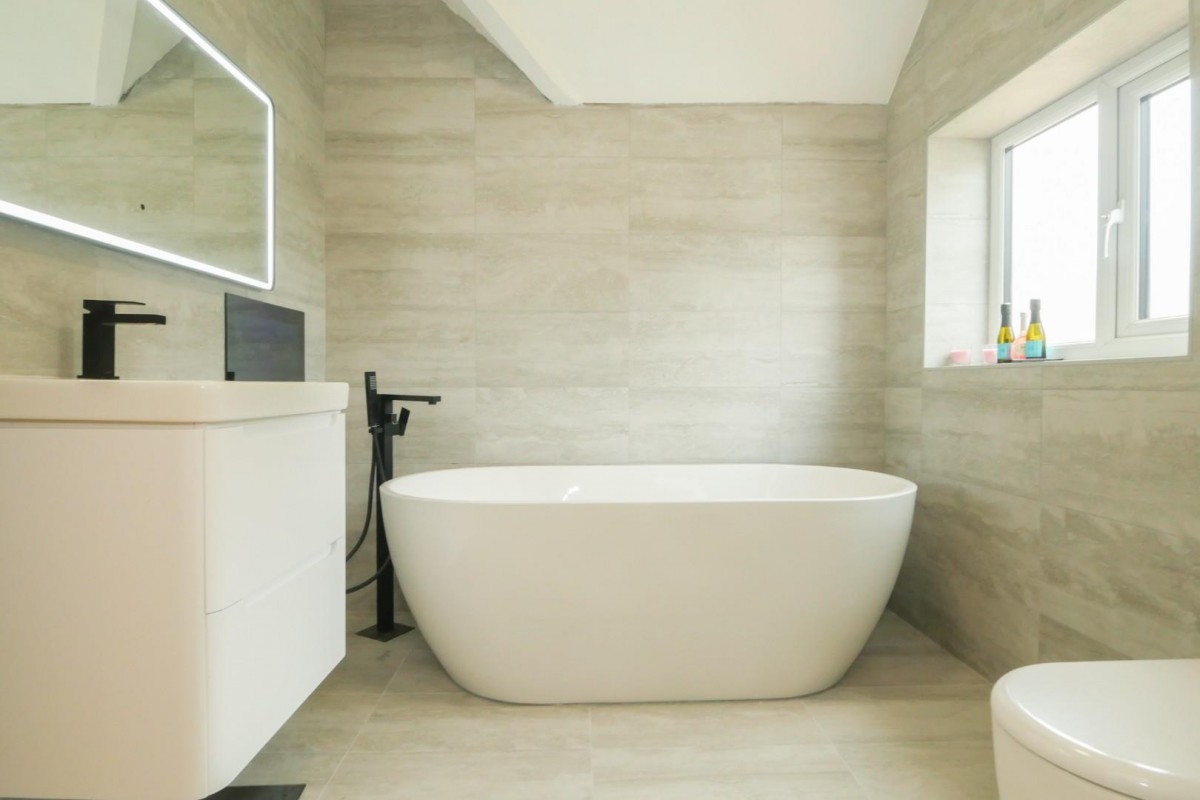 Woodhall Park Grove, Woodhall, LS28 7HB