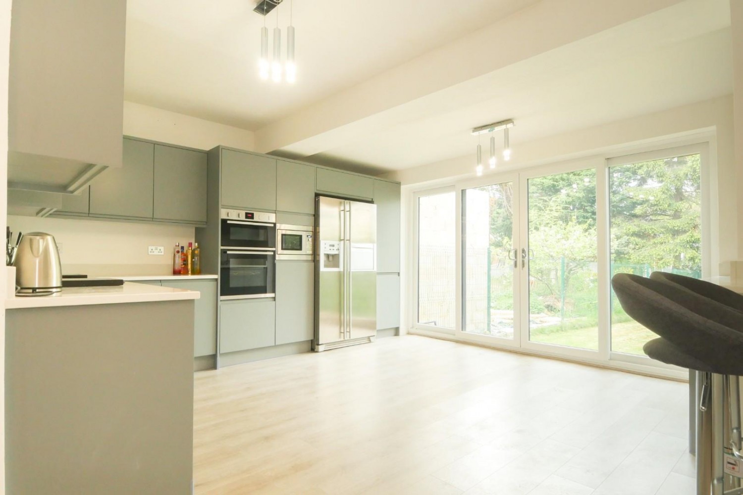 Woodhall Park Grove, Woodhall, LS28 7HB