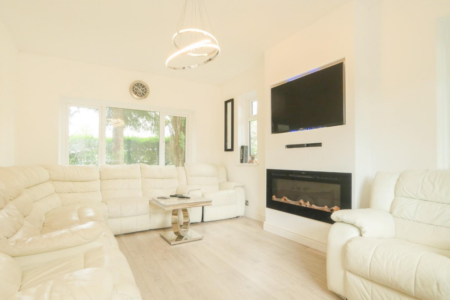 Woodhall Park Grove, Woodhall, LS28 7HB