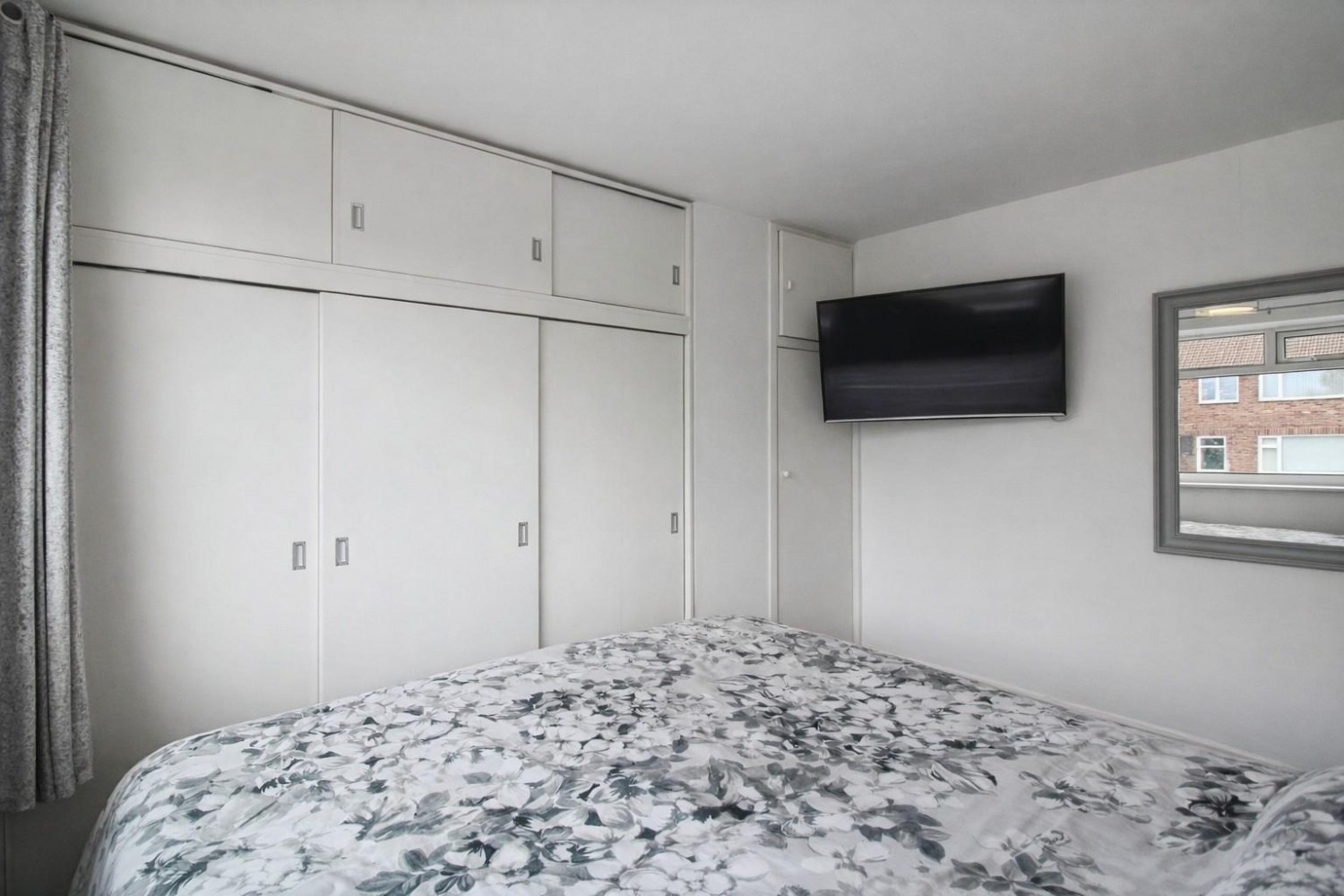 3 bedroom House for sale in Highfield Close, Leeds