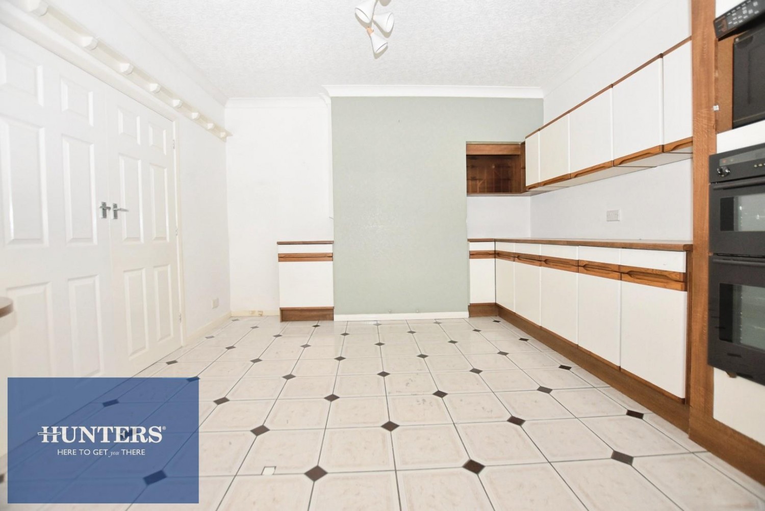 Foljambe Avenue, Walton, Chesterfield, S40 3EX