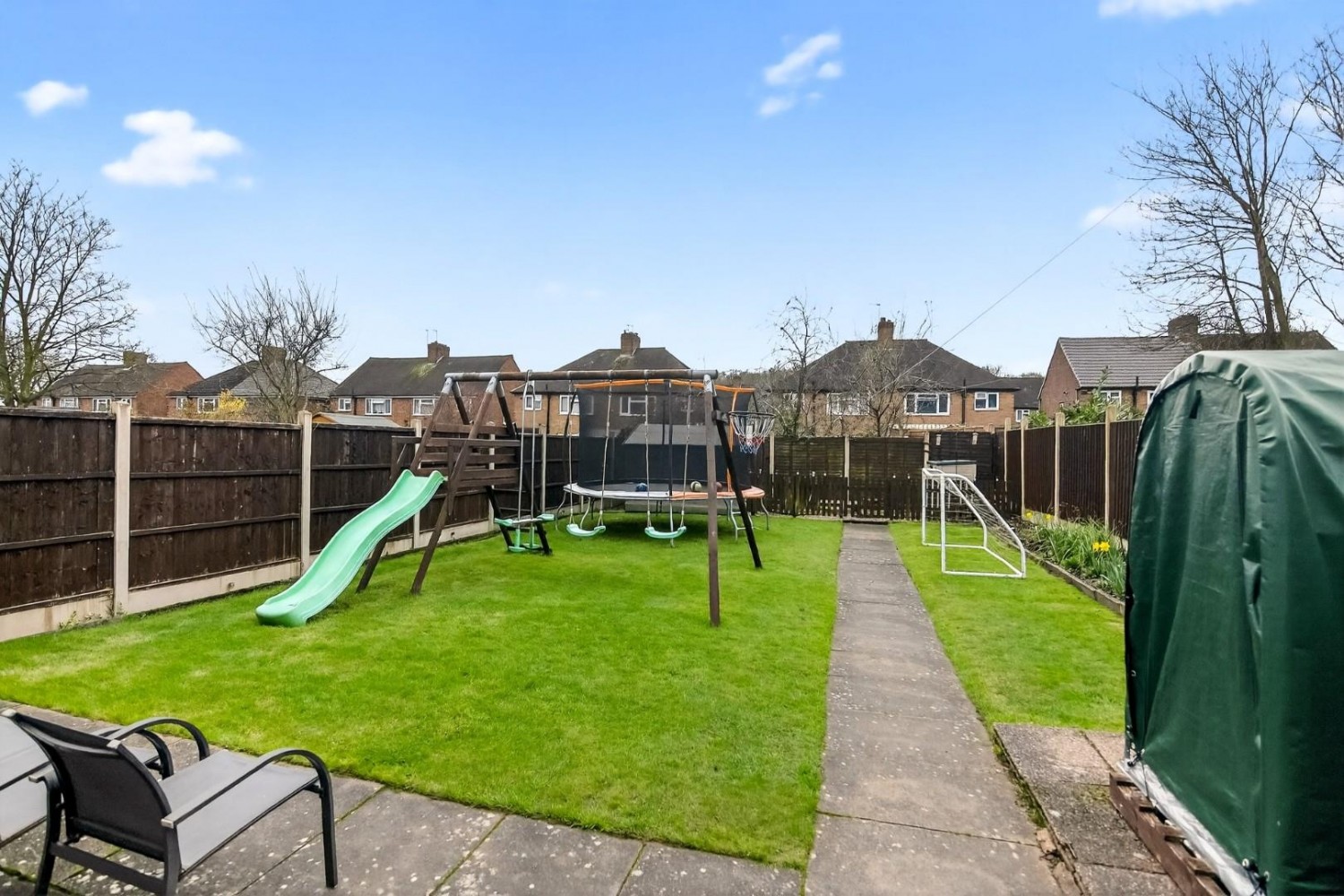 Rosalind Avenue, Woodsetton