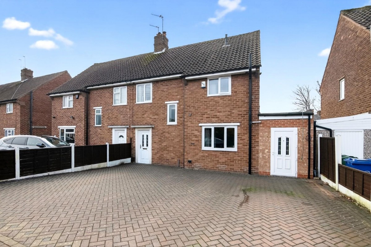 Rosalind Avenue, Woodsetton