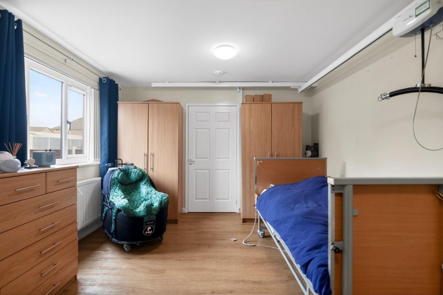 Rosalind Avenue, Woodsetton