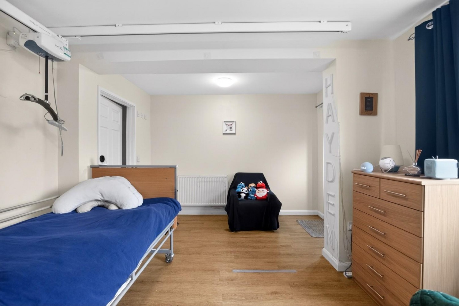 Rosalind Avenue, Woodsetton