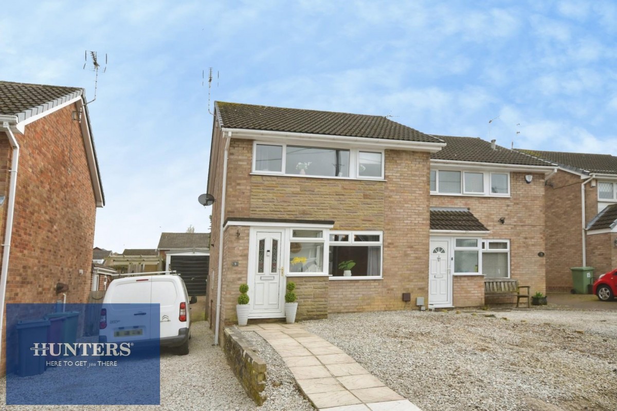 Cornwall Drive, Grassmoor, Chesterfield, S42 5DX