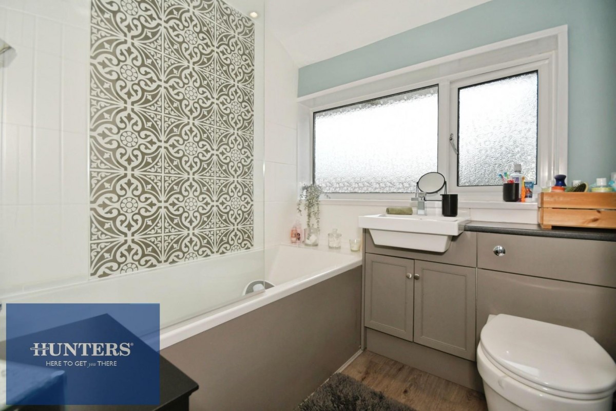 Cornwall Drive, Grassmoor, Chesterfield, S42 5DX
