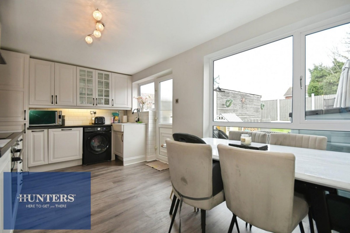 Cornwall Drive, Grassmoor, Chesterfield, S42 5DX