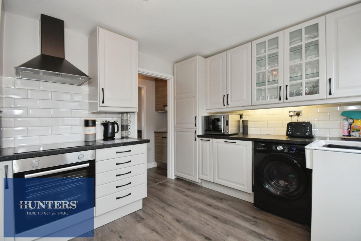 Cornwall Drive, Grassmoor, Chesterfield, S42 5DX